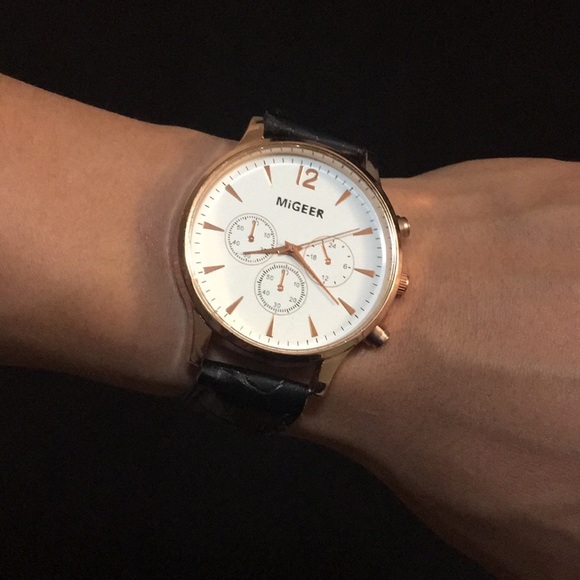 ‼️SOLD‼️ MENS WATCHES BUNDLE 4 for $30 - Picture 4 of 7